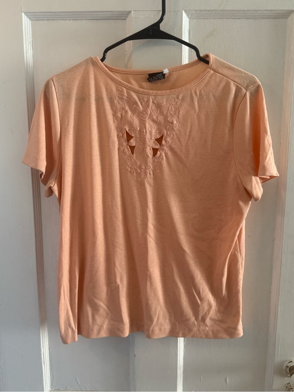 Vintage Peach Short-Sleeve Embroidered Women’s Top
